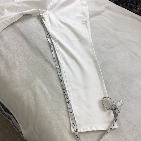 NWT Gloria Vanderbilt Amanda High Rise Tapered Jeans White Size 16 - Picture 8 of 11